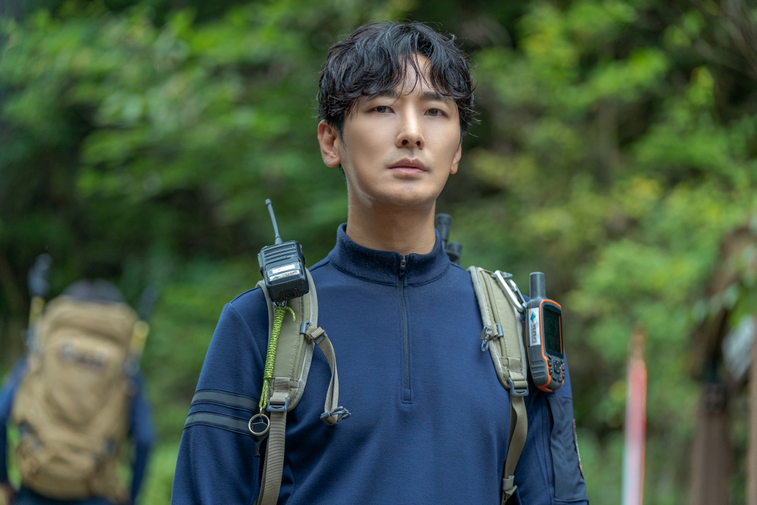 Ju Ji Hoon in Mount Jiri